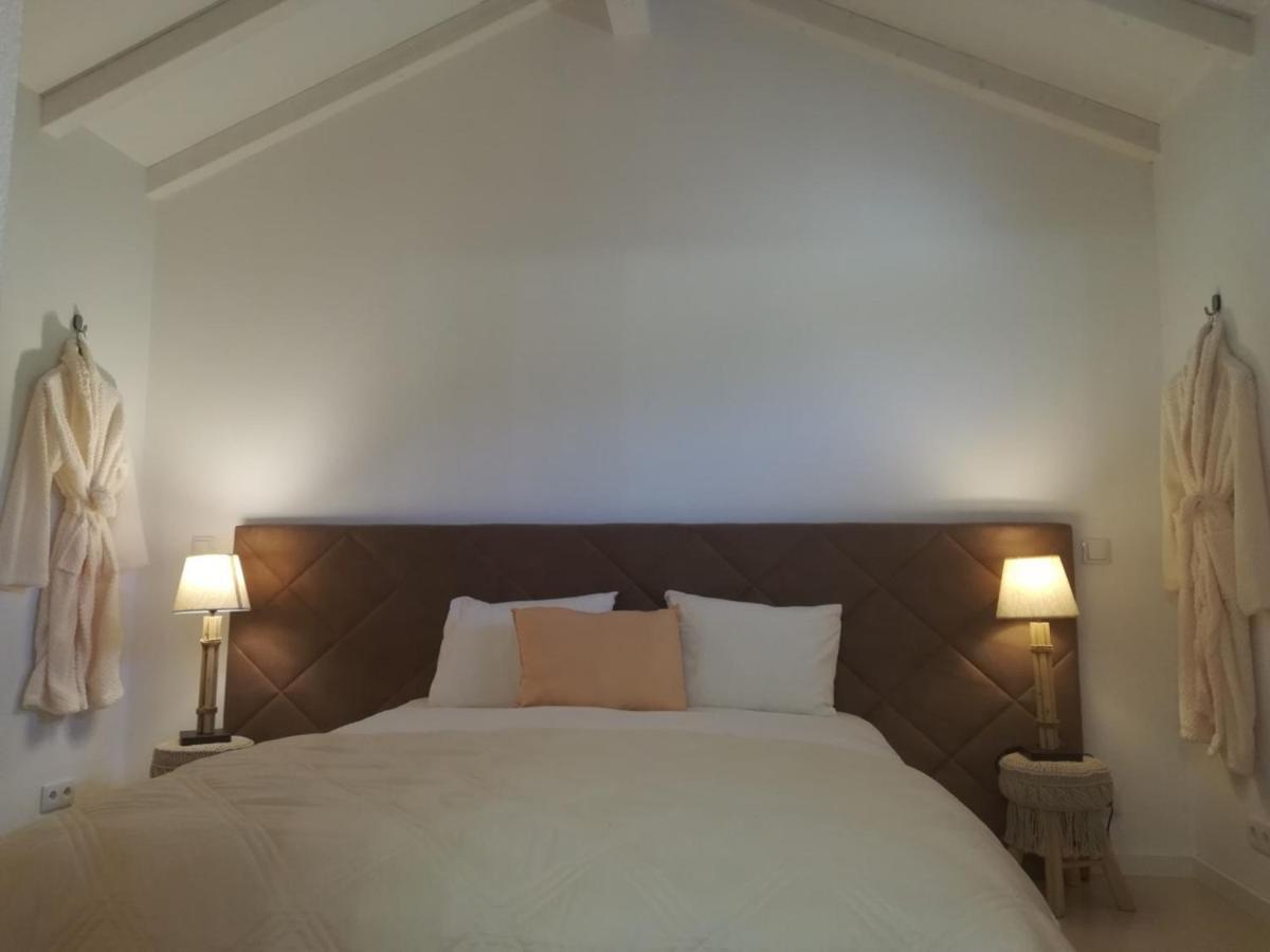 Quinta Bogesi Bed & Breakfast Фигейра да Фош Екстериор снимка